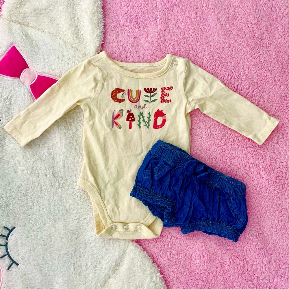 Shorts and Onesie Baby Girl Clothing: Size 0-3 Months